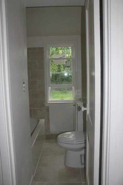 2 bed, 920 sqft, $1,800 — Photo 2
