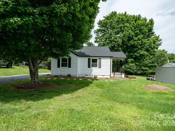 154 34th St NW, Hickory, NC 28601