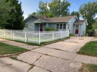 4344 Meadowwood Dr, Rapid City, SD 57702