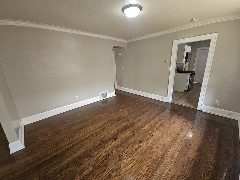 1313 Evelyn St #2 — Photo 7