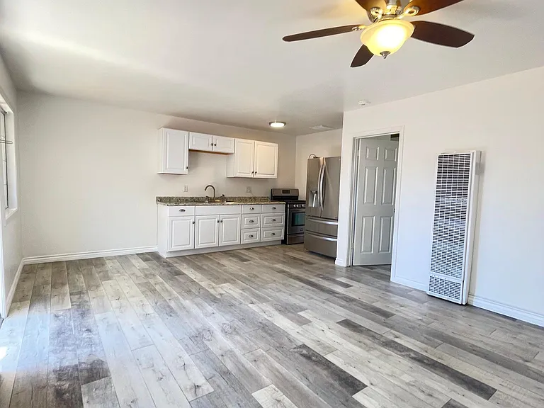 11666 Davis St — Photo 7