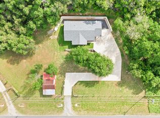 564 Highway 71 W, Smithville, TX 78957