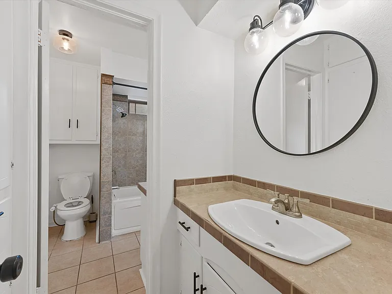 1426 Lexington Dr — Photo 14