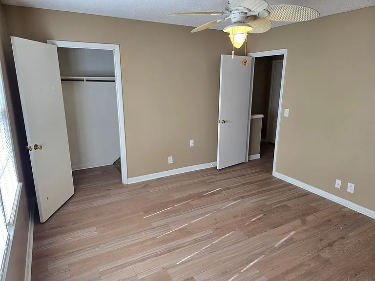 1959 Meadowbrook Cir — Photo 5