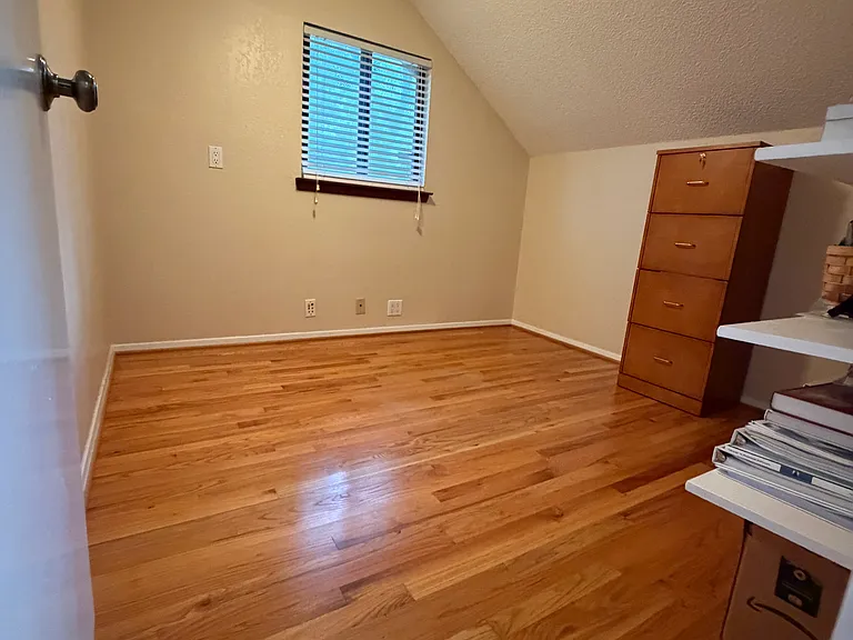 11300 Oak View Dr — Photo 17