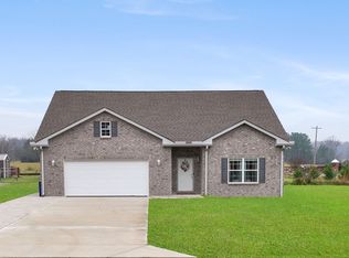22 Hickory Dr, Manchester, TN 37355