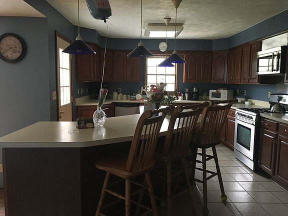 4th image of 13585 Fox Den E