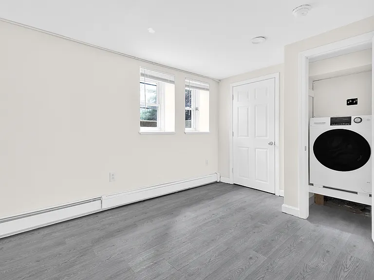 173 Congdon St — Photo 13