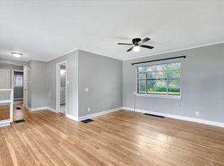 305 Hessel Blvd, Champaign, IL 61820
