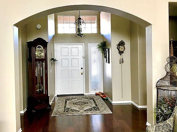 3rd image of 29055 Rosewood Ln