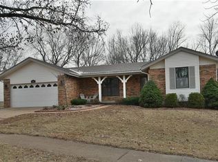 2940 Flower Ln, Saint Louis, MO