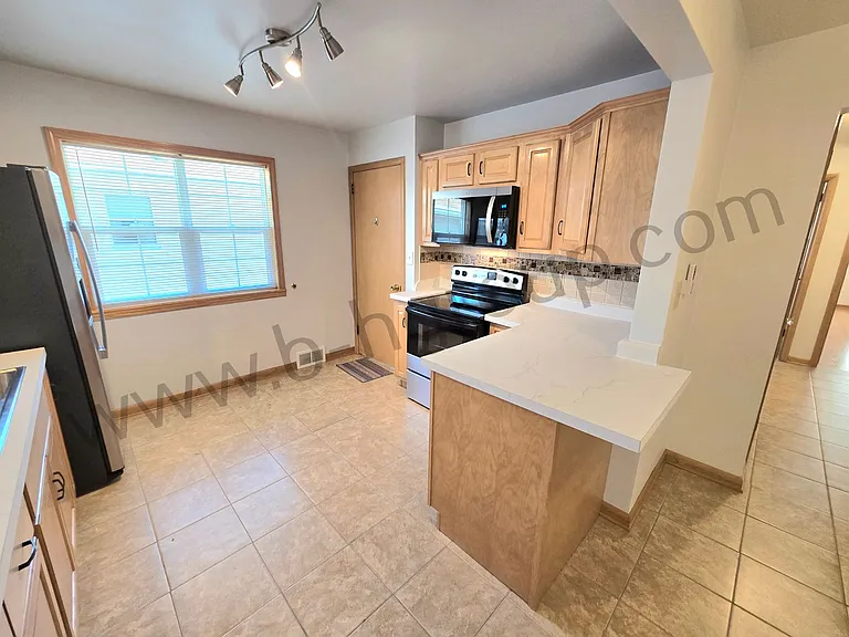 7833 39th Ave — Photo 37