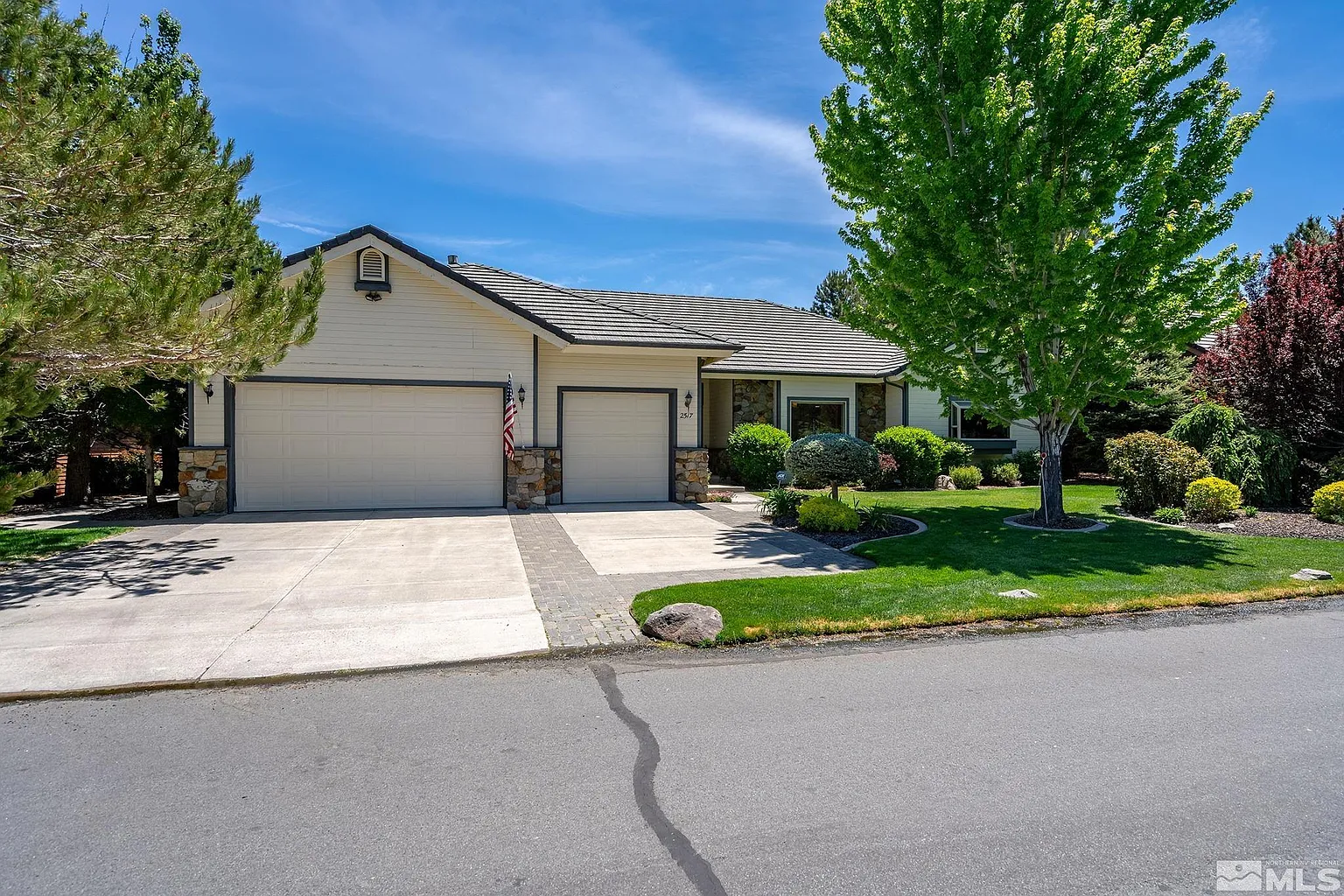 2517 Genoa Aspen Dr photo 1