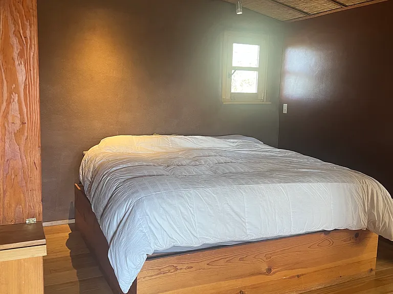 Sleeping nook - curved ceiling