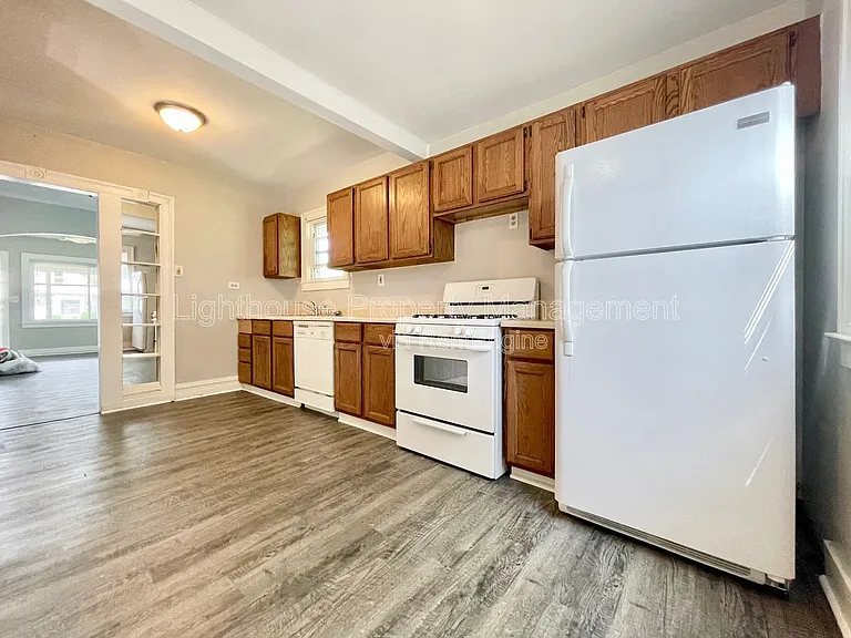 146 Lawrence St NE — Photo 12