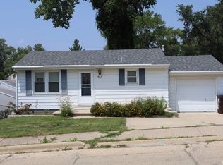 407 Groveland St, Creve Coeur, IL