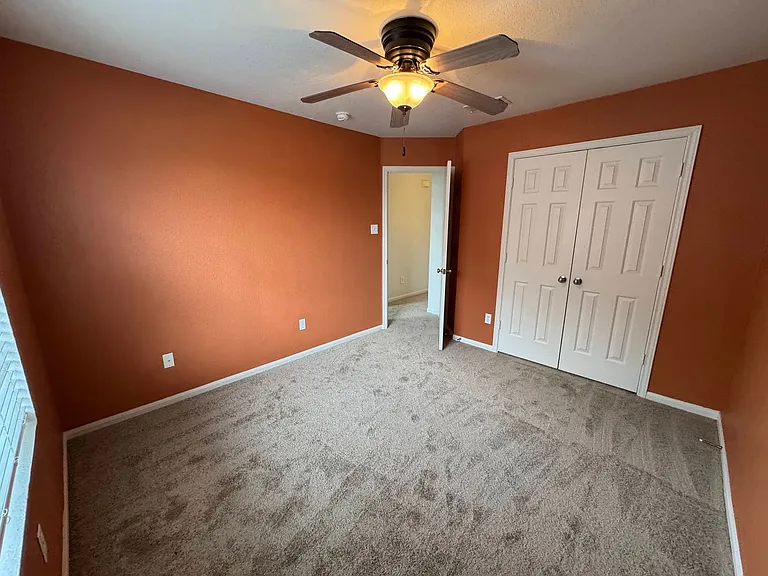 2209 Riley Dr — Photo 30