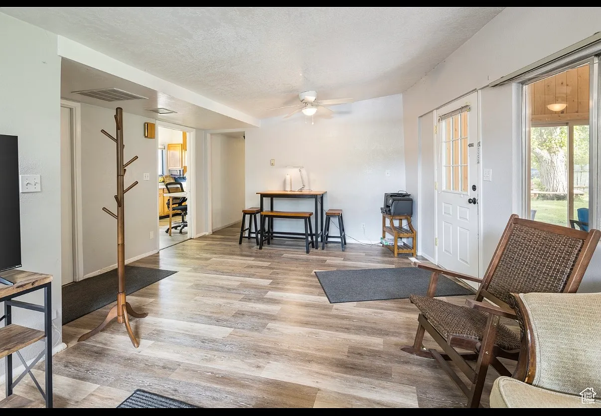 496 Juan Ct — Photo 4