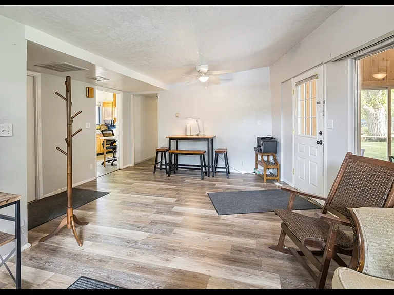 496 Juan Ct — Photo 4