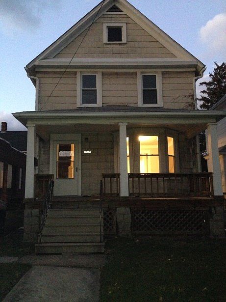 1st image of 1236 W 5th St