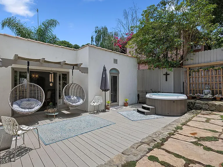 1212 W Micheltorena St — Photo 16