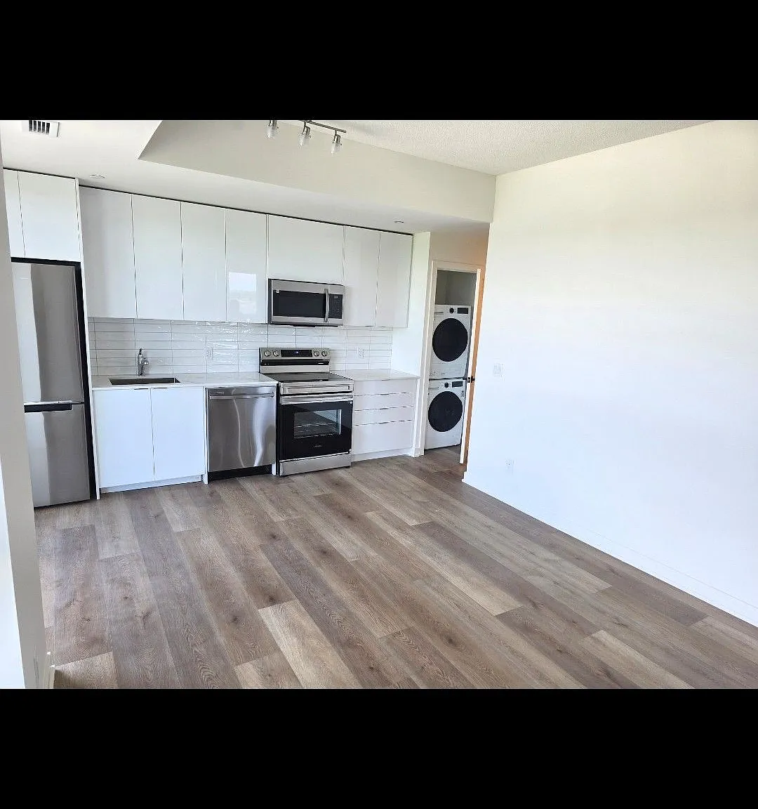 2 bed, $1,950 — Photo 4