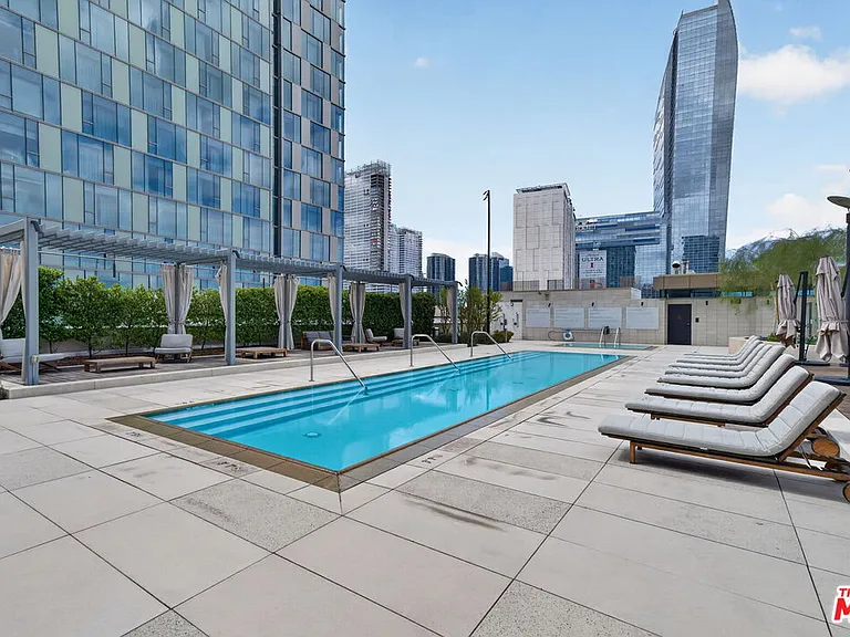 889 Francisco St #1806 — Photo 25