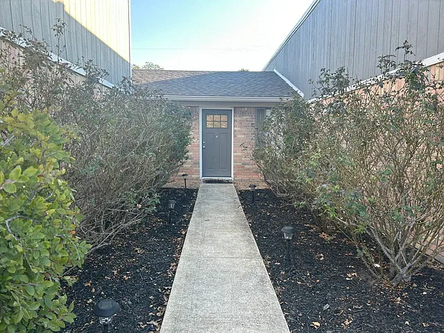 3 bed, 1780 sqft, $2,100 — Photo 2
