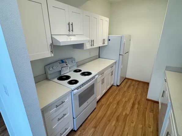 400 Maynard Ave S APT 305, Seattle, WA 98104