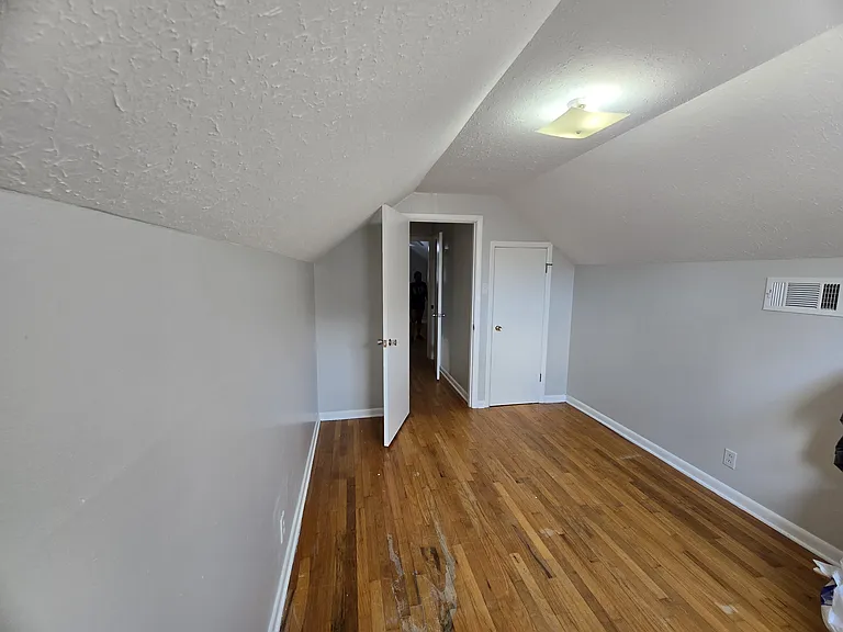 2503 Convent Ave — Photo 11