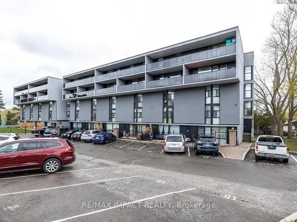 454 Centre St S #412, Oshawa, ON L1H 4C2