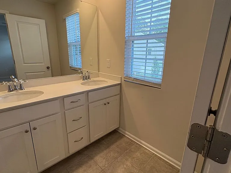 408 Couchell Pl — Photo 21