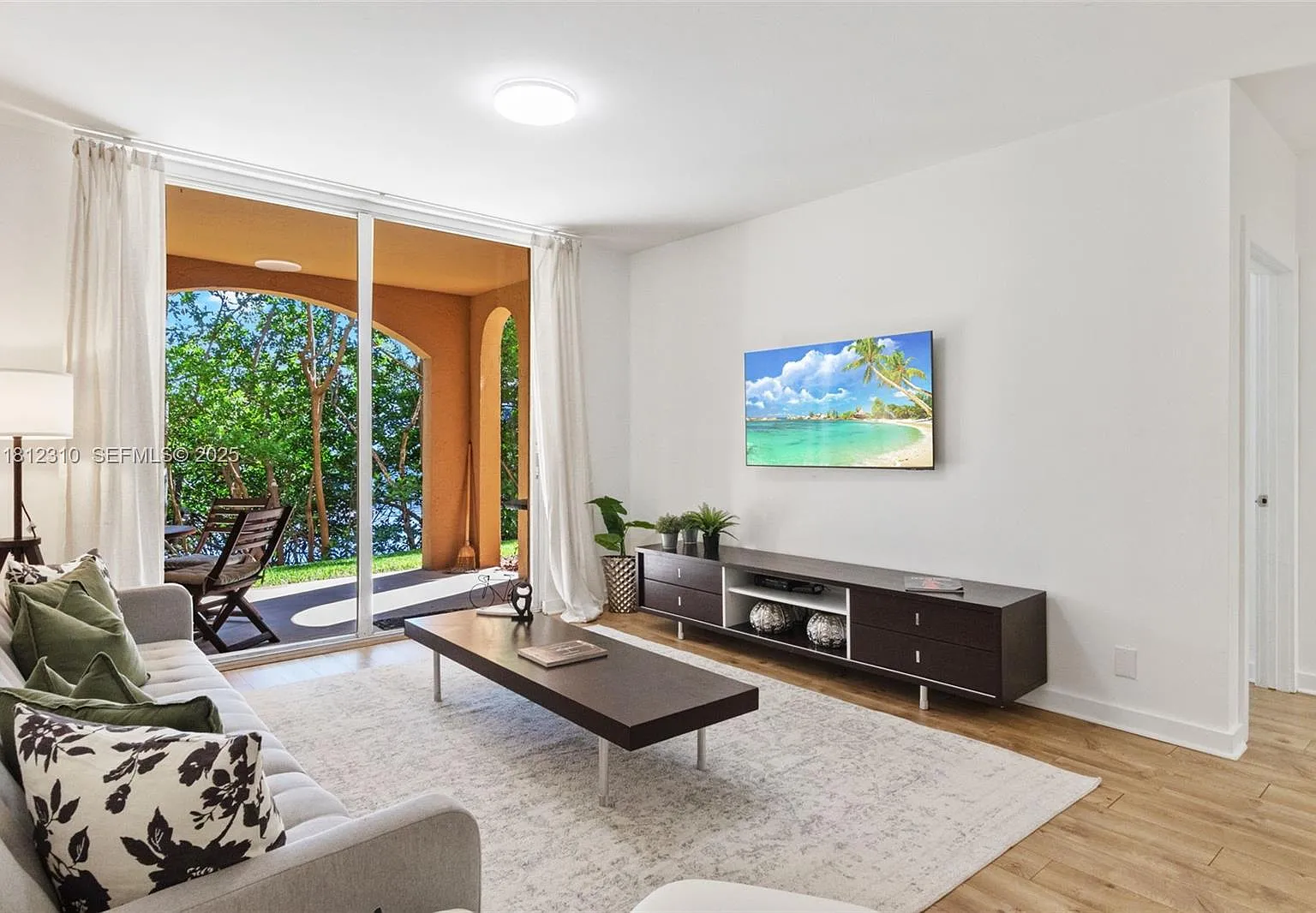 2 bed, 1180 sqft, $3,500 — Photo 4