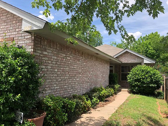 4th image of 1013 NW 172nd St