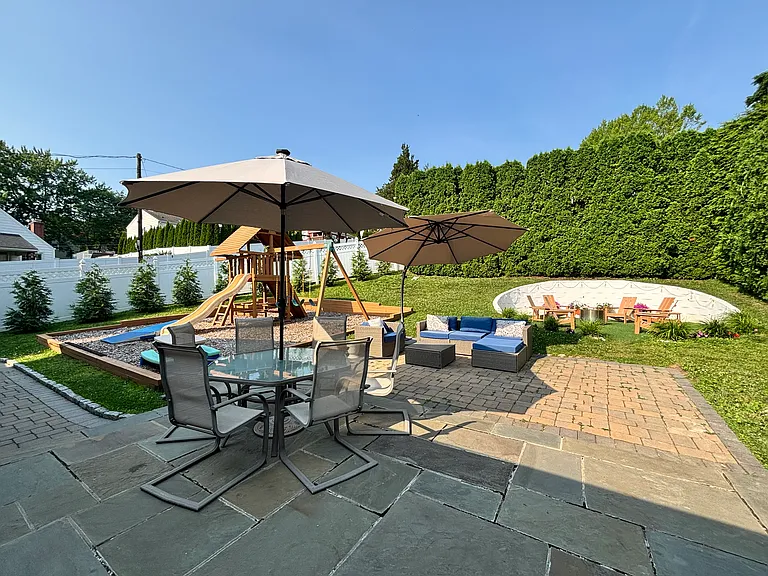 120 Pilgrim Dr — Photo 35