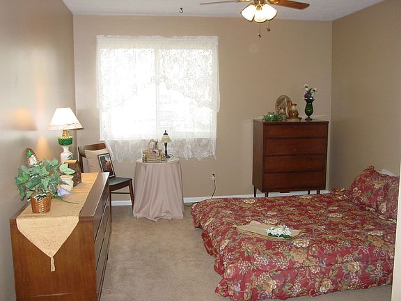 4th image of 156 Mallard Glen Dr APT 3