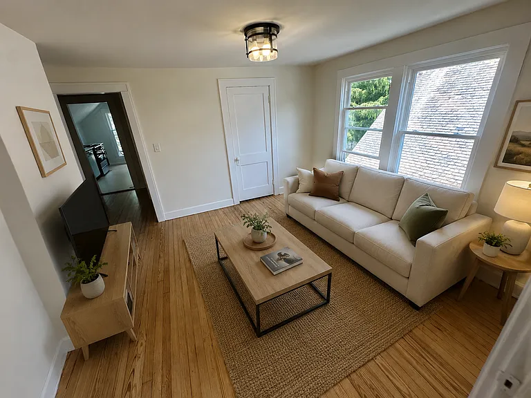 1278 W 102nd St #3 — Photo 3