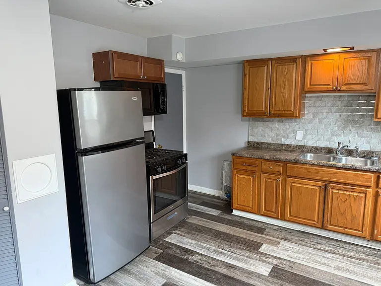 901 North Meadows Court - D — Photo 1