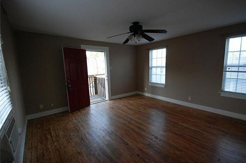 2nd image of 5104 Avenue H #B-up