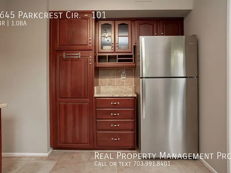 1645 Parkcrest Cir #101 — Photo 5