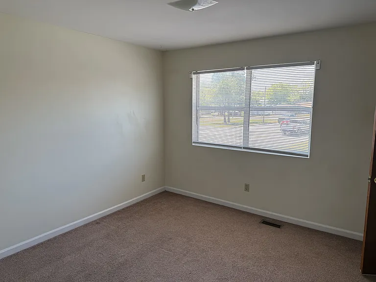 3320 Bridges St #1 — Photo 5