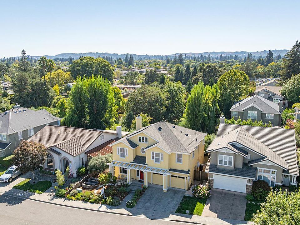 1st image of 127 Old Vine Way