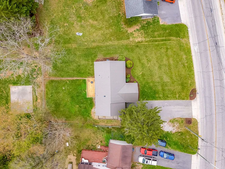 1005 Glade Rd — Photo 15