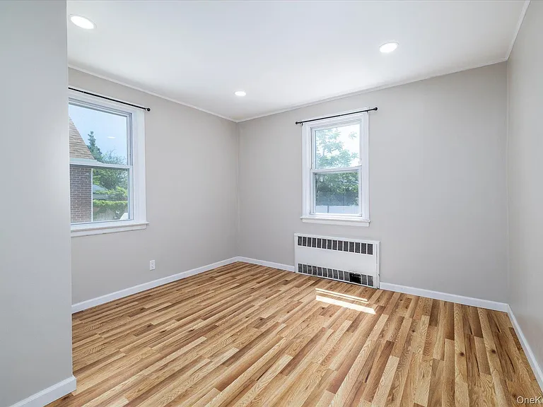 191 Raff Ave — Photo 16