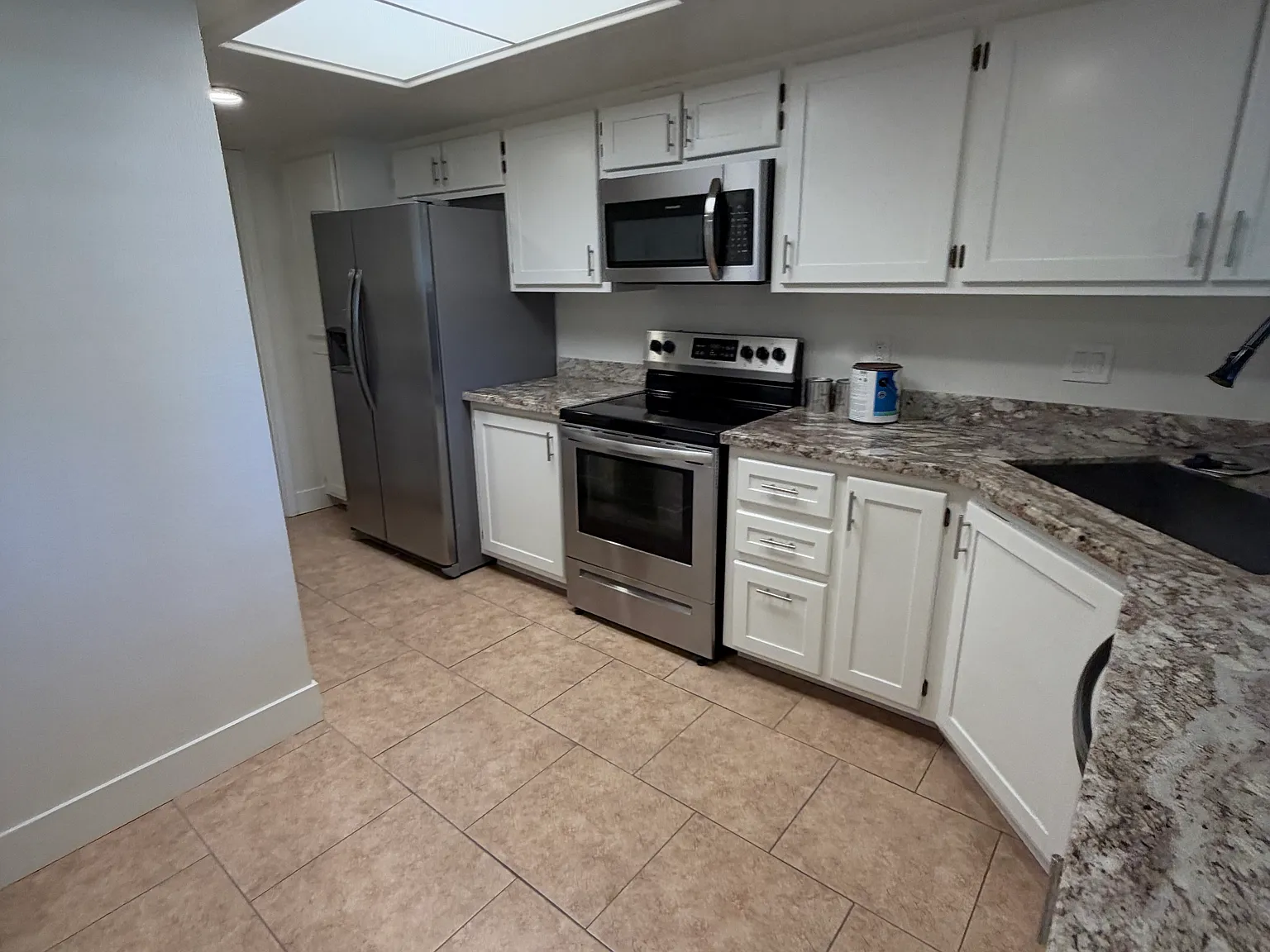 2 bed, 2.5 bath, 1548 sqft, $3,650 — Photo 4