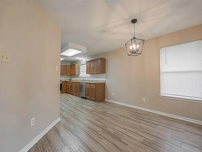 22319 Rangeview Dr — Photo 26