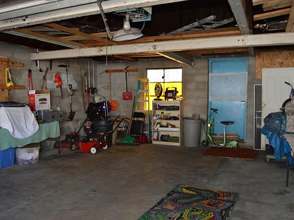 3rd image of 147 Saint Clair St