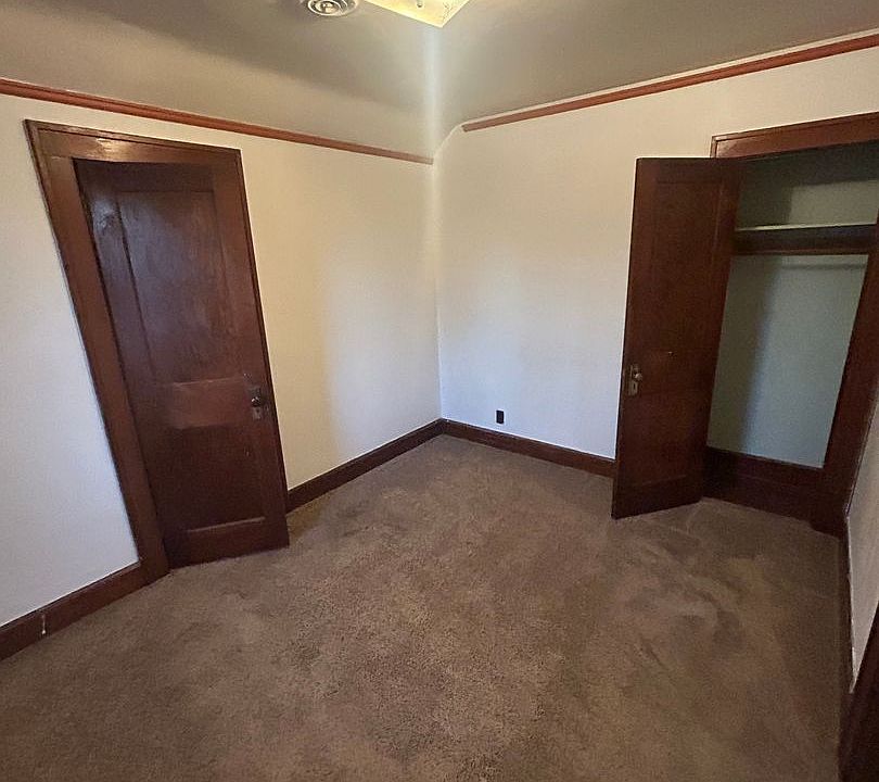1st image of 713 S 9th Ave #1/2