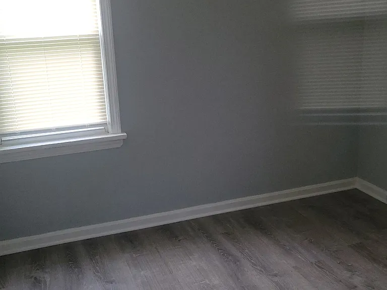 12804 Astor Ave — Photo 5