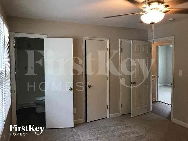 940 Ridgeway Dr — Photo 8